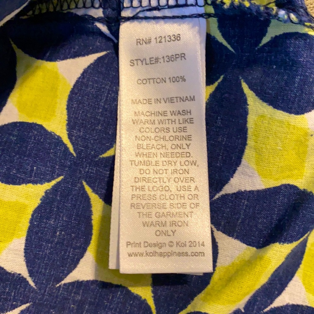 Koi scrub top - Picture 8 of 8